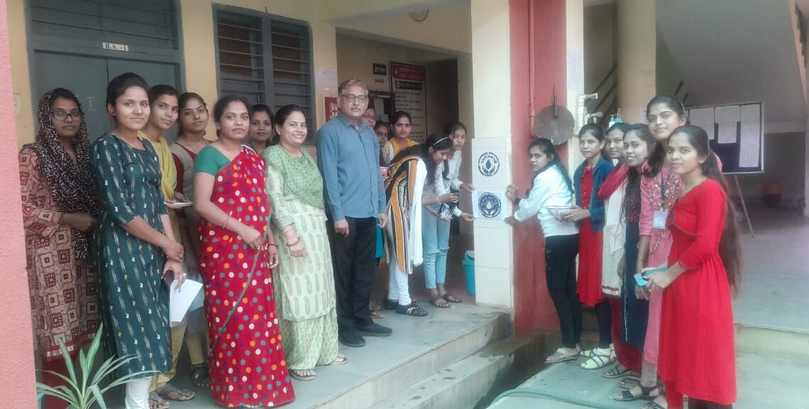 कर्मा कन्या महाविद्यालय में विश्व जल दिवस के मौके पर जागरूकता कार्यक्रम का आयोजन.. पक्षियों के लिए सकोरा में दाने -पानी दिए…