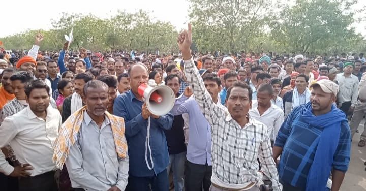 प्रदेशभर की स्कूल सफाई कर्मचारी 1 सूत्री मांग को लेकर प्रदर्शन…