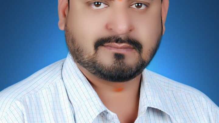 कांग्रेसी भाइयो से आग्रह करता हूं की आप एक बार आपके नेता की कार्यशैली जनता को बताए: पवन तिवारी