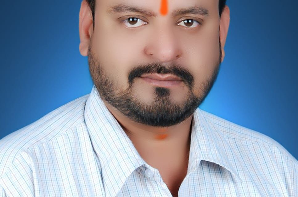 कांग्रेसी भाइयो से आग्रह करता हूं की आप एक बार आपके नेता की कार्यशैली जनता को बताए: पवन तिवारी