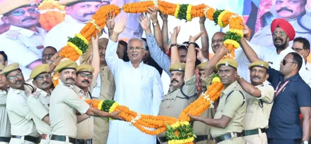 शासन के महत्वपूर्ण अंग हैं कोटवार, पटेल और होमगार्ड- मुख्यमंत्री भूपेश बघेल…..पटेल, कोटवार और होमगार्ड के जवानों ने कहा ऐसा मुखिया जिसने समझी तकलीफ, मानदेय बढ़ाकर किया सम्मान….