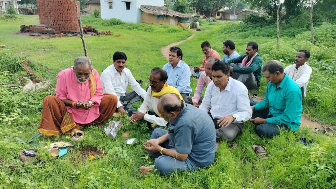 गोस्वामी समाज ने सामुदायिक भवन का भुमि पूजन किया…