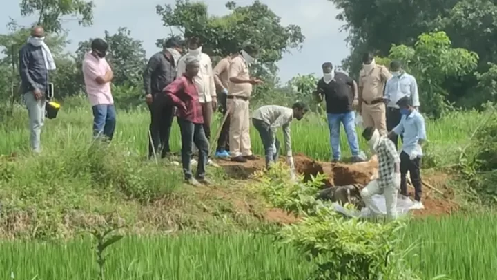 खिलेश्वर साहू के शव खेत में मिलने पर नया मोड़ सामने आया है…जिस किसान का खेत था, उसने भी जहर खाकर आत्महत्या करने कि कोशिश किए…