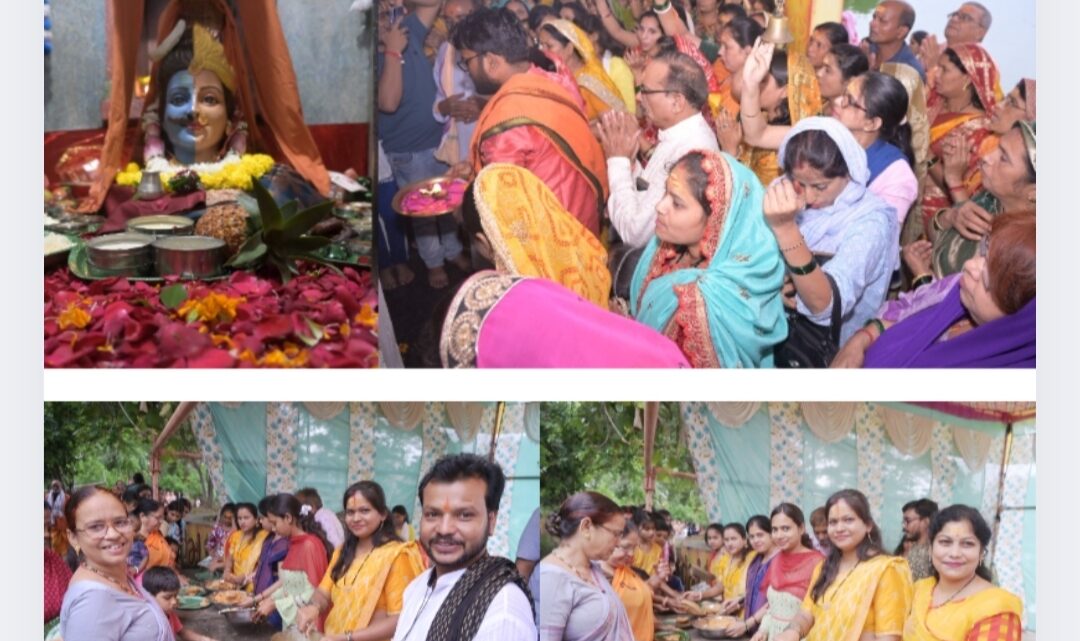 श्री सीखेश्वरनाथ महादेव मंदिर चंगोराभाठा में श्रावणमास के सोमवार भक्तो ने भगवान महादेव का अर्धनारीश्वर के रूप का दर्शन किया