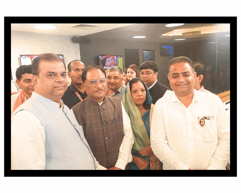 जापान और दक्षिण कोरिया यात्रा से लौटे मुख्यमंत्री का छत्तीसगढ़ चेम्बर टीम ने किया भव्य स्वागत, साय के विज़नरी नेतृत्व में रायपुर/छत्तीसगढ़ की औद्योगिक नीति को मिली वैश्विक पहचान – सतीश थौरानी