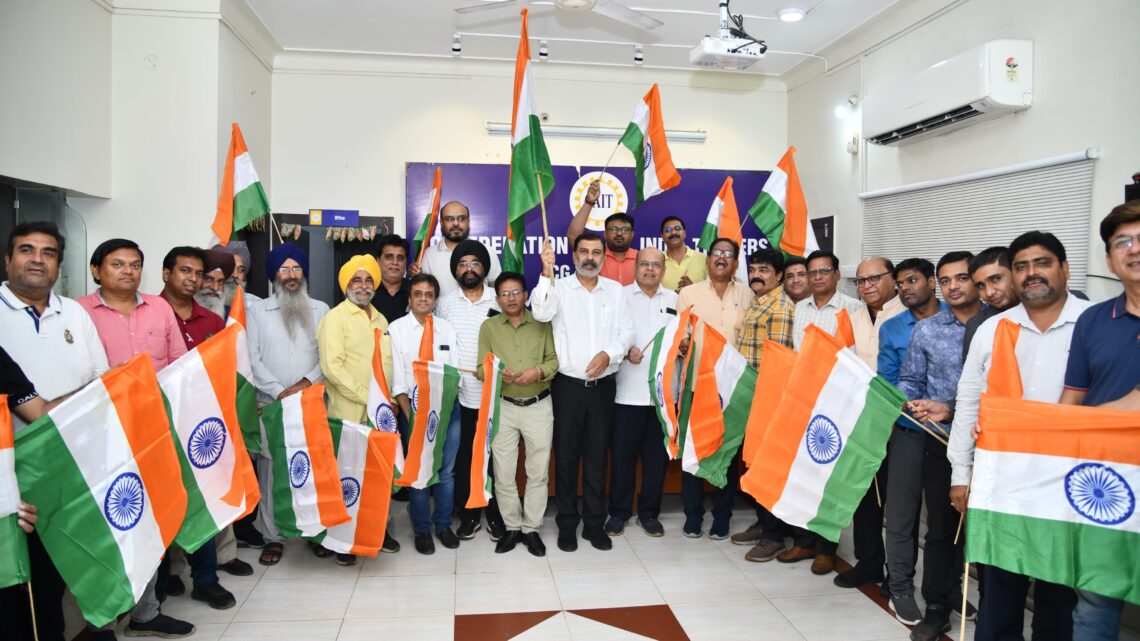 आजादी के अमृत महोत्सव के तहत कैट हर दुकान तिरंगा हर घर तिरंगा कार्यक्रम का अयोजन किया गया – कैट