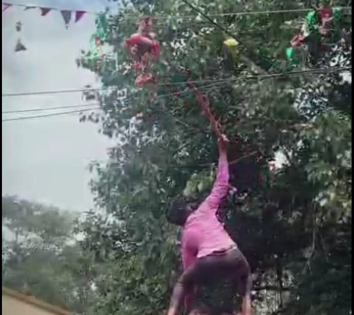 सरस्वती शिशु मंदिर में कृष्ण जन्माष्टमी में भजन, नृत्य एवं मटकी फोड़कर धुमधाम से मनाया पर्व…