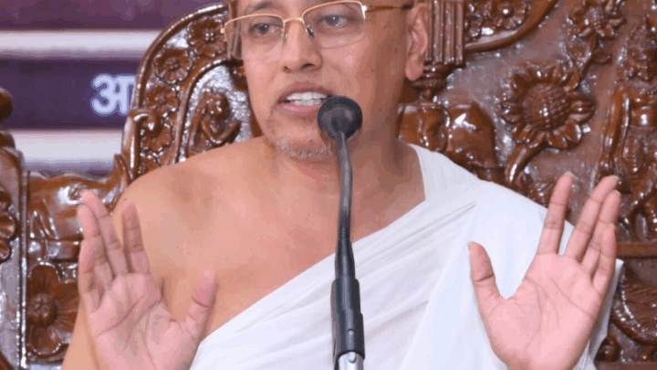 मनुष्य में है परमात्मा बनने की योग्यता : मनीष सागरजी महाराज,असली कर्म बंधन का कारण आत्मा का बदलता पर्याय