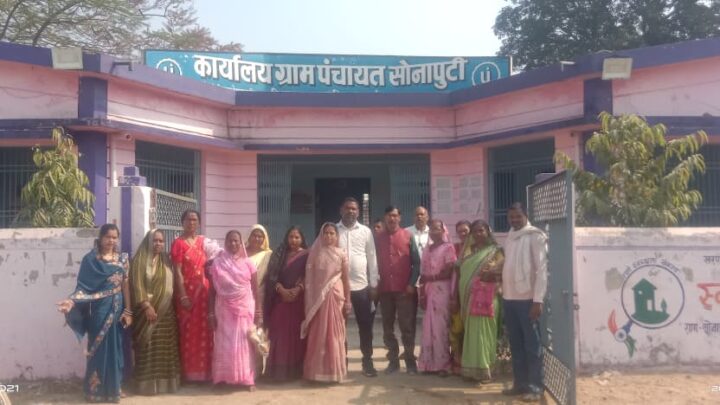 मितानिन दिवस पर मितानिनों को सम्मानित किया गया…. मितानिन गांव कि स्वास्थ्य से लेकर जच्चा-बच्चा तक कि जिम्मेदारी निभाती है- जनक राम नायक