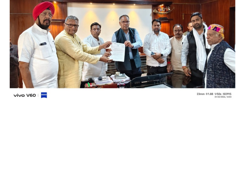 एस.डी.एम,तहसीलदार के द्वारा बल्क में फार्म-7 लिये जाने पर कांग्रेस कमेटी ने चुनाव आयुक्त को ज्ञापन सौंपा