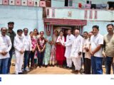 12 वीं में प्रदेश में 9 वां स्थान पाने वाली मेधावी छात्रा काजल साहू ,आफिया खातून का कांग्रेसजनों ने सम्मानित किया