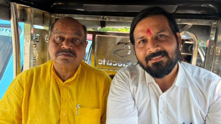 रायपुर उत्तर विधायक पुरंदर मिश्रा पर ‘ऑटो में दिखावे’ का आरोप, कांग्रेस नेता अमितेश भारद्वाज ने साधा निशाना