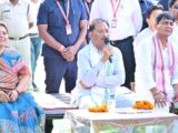 मुख्यमंत्री विष्णु देव साय ने ग्राम कमरौद में बरगद पेड़ के नीचे चौपाल लगाकर सुनी ग्रामीणों की समस्याएं..