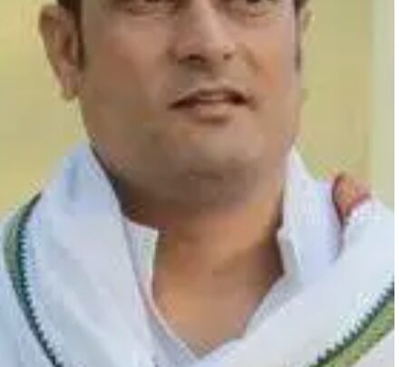 बढ़ती महंगाई में चैन से जीना हुआ दुश्वार और अघोषित बिजली कटौती में चैन से सोना हुआ मुश्किल – विकास उपाध्याय