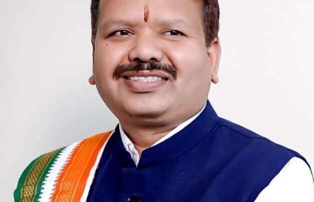 बस आवंटन में महासमुंद की उपेक्षा भाजपा सरकार का सौतेला व्यवहार : विनोद चंद्राकर