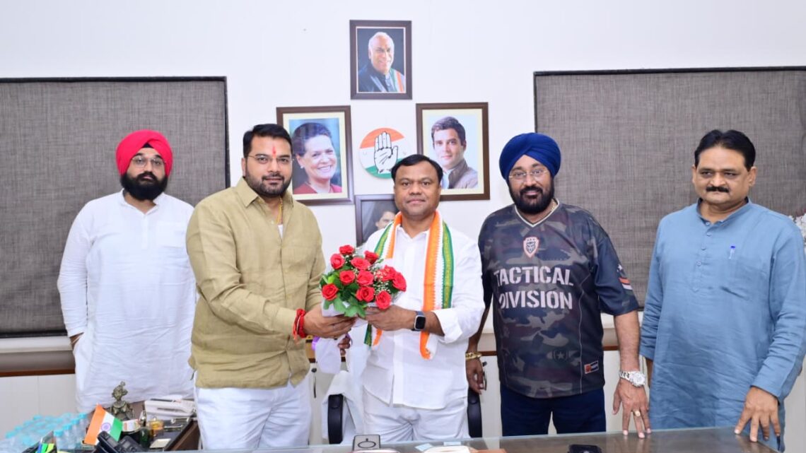 कांग्रेस को नगरीय निकाय उपचुनाव में बड़ी जीत, रायपुर नेता प्रतिपक्ष आकाश तिवारी ने दी बधाई