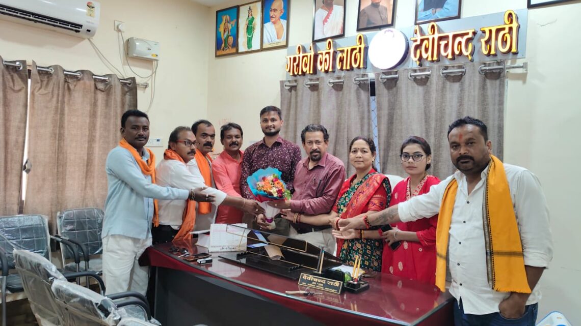 महासमुन्द: नए सीएमओ सौरभ शर्मा का नपा उपाध्यक्ष कक्ष में पार्षदों से भेंट, चर्चा एवं स्वागत