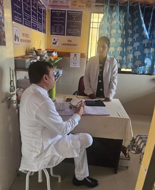नियर एक्सपायरी दवाइयों को ग्रामीण अंचल अस्पतालों में खपाने का चल रहा खेल : विनोद चंद्राकर