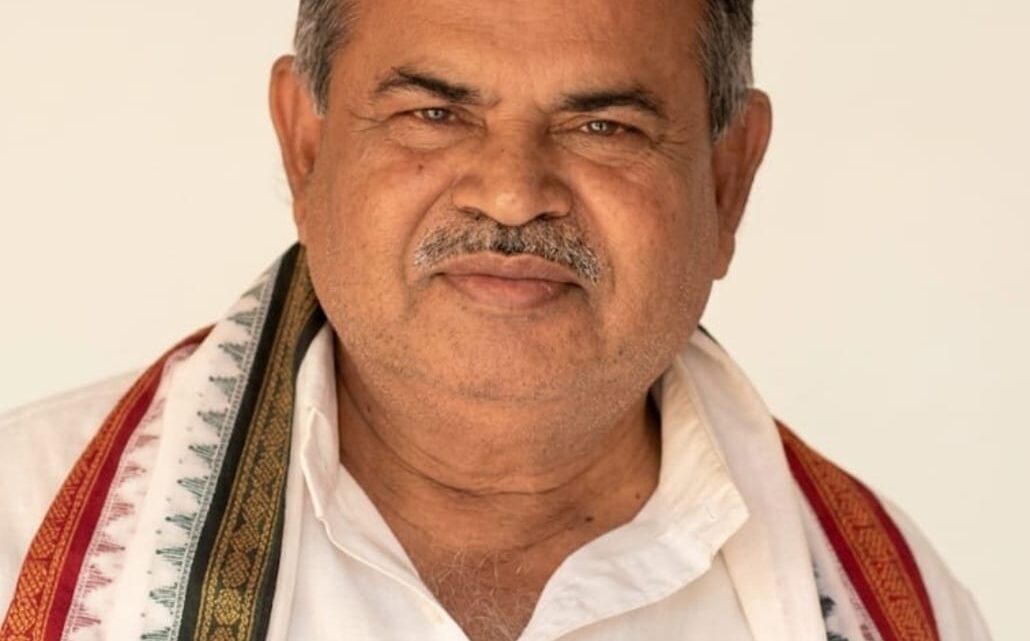 VSK ऐप से वेतन काटने के आदेश का शिक्षक संघ ने किया विरोधबायोमीट्रिक और उपस्थिति पंजी से हाजिरी की मांग