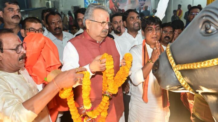 विधानसभा अध्यक्ष डॉ रमन सिंह महारुद्राभिषेक में शामिल हुए…श्रावण मास में शिवभक्ति की आस्था का संगम..