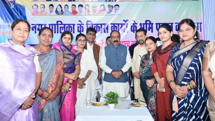 महासमुन्द को 31 करोड़ की सौगात, नपा और PWD के कार्यों का भूमिपूजन… नपा उपाध्यक्ष देवी चंद राठी एवं पार्षदों ने किया उपमुख्यमंत्री का आभार व्यक्त…
