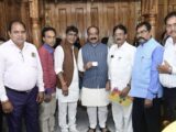 स्वतंत्रता सेनानी उत्तराधिकारी संगठन ने… 146 स्वतंत्रता सेनानियों की स्मृति में स्मारक निर्माण कि मांग पर उपमुख्यमंत्री अरुण साव को ज्ञापन सौंपा….