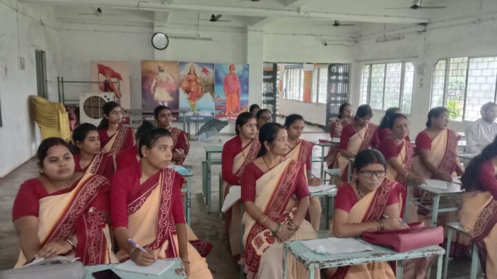 सशिमं में आचार्य व्यक्तित्व विकास वर्ग का आयोजन….