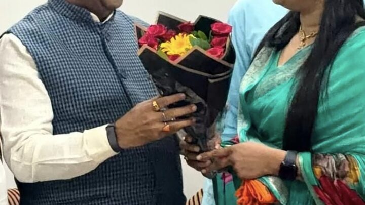 जपं सदस्य निधि लोकेश चंद्राकर ने उपमुख्यमंत्री अरुण साव से ग्रामीण क्षेत्रों में मूलभूत सुविधाओं के लिए 37 लाख रुपये के निर्माण कार्यों के स्वीकृति की मांग …