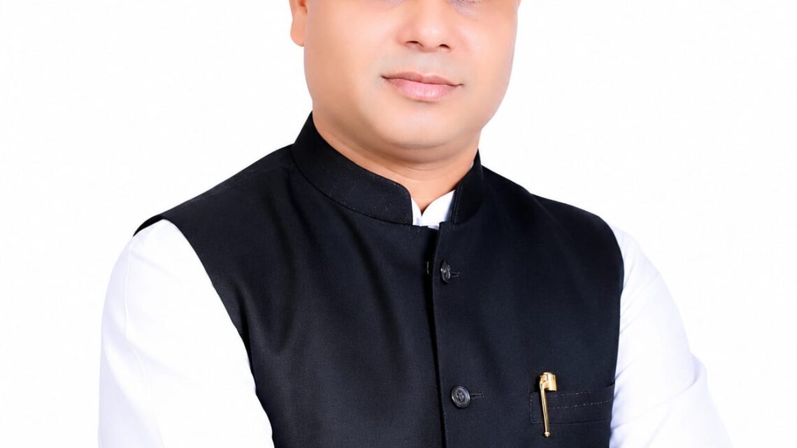 धान का दाम 3358 रुपये प्रति क्विंटल करने की मांग, किसानों ने मुख्यमंत्री के नाम सौंपा ज्ञापन