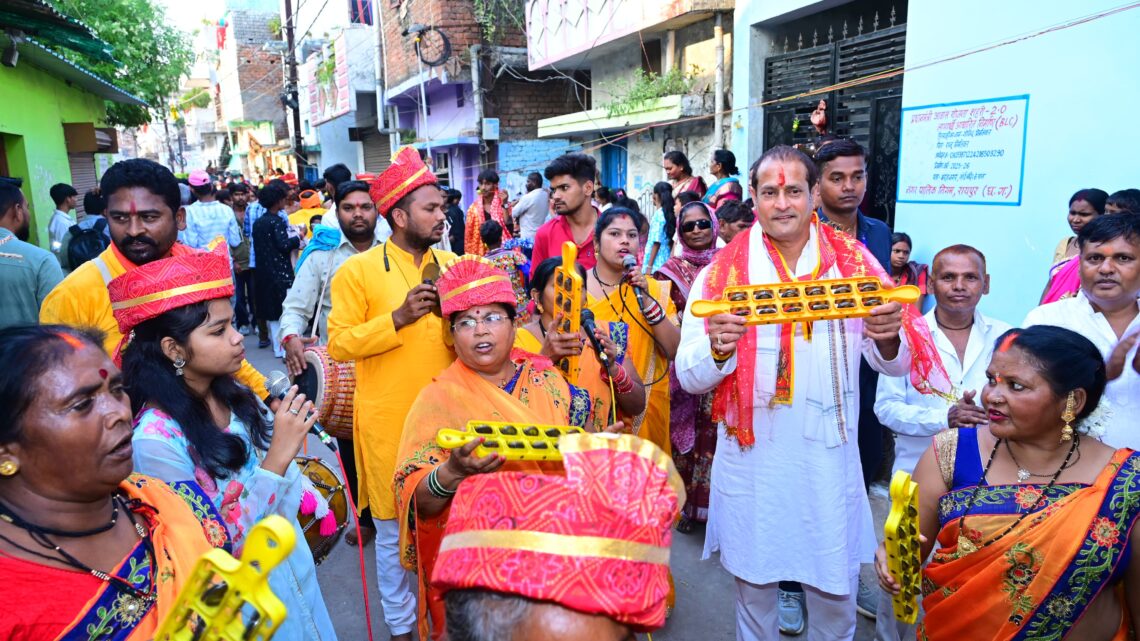 विजयादशमी पर विकास उपाध्याय ने रायपुर पश्चिम में की जोत-जवारा विसर्जन और दशहरा उत्सवों में सहभागिता