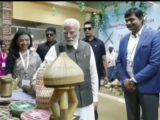 भारत पर्व में छत्तीसगढ़ के स्टॉल की PM मोदी ने की सराहना, बस्तर के कलाकारों से की बातचीत